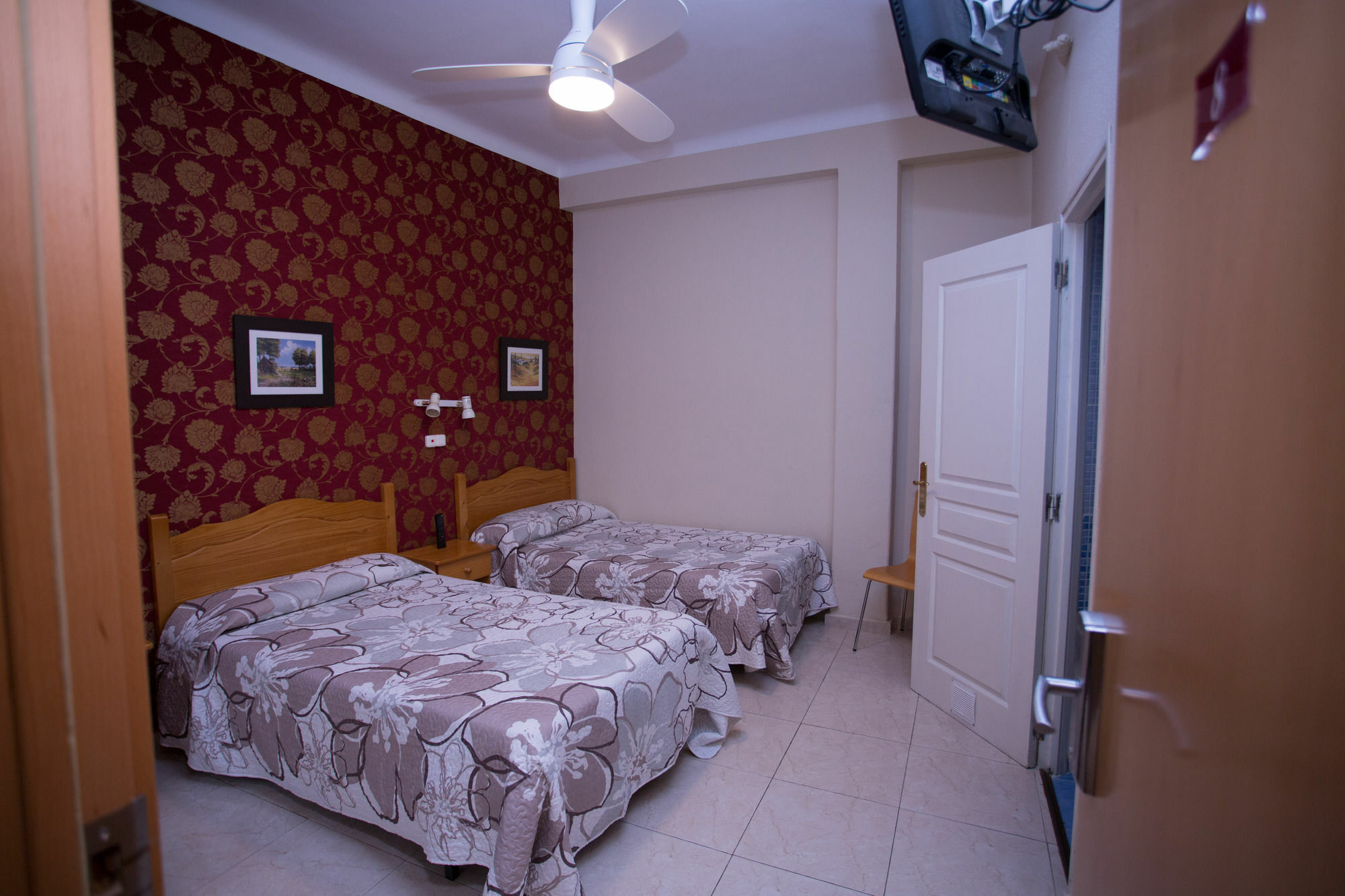 סרגוסה Hostal Navarra מראה חיצוני תמונה