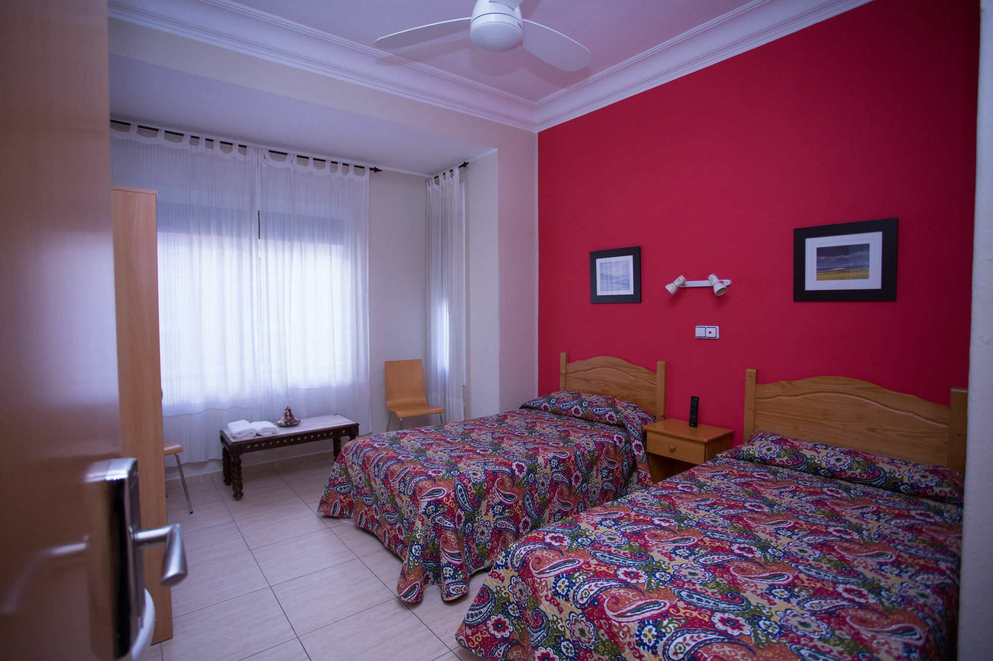סרגוסה Hostal Navarra מראה חיצוני תמונה